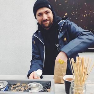 Meet your Posher, Lee